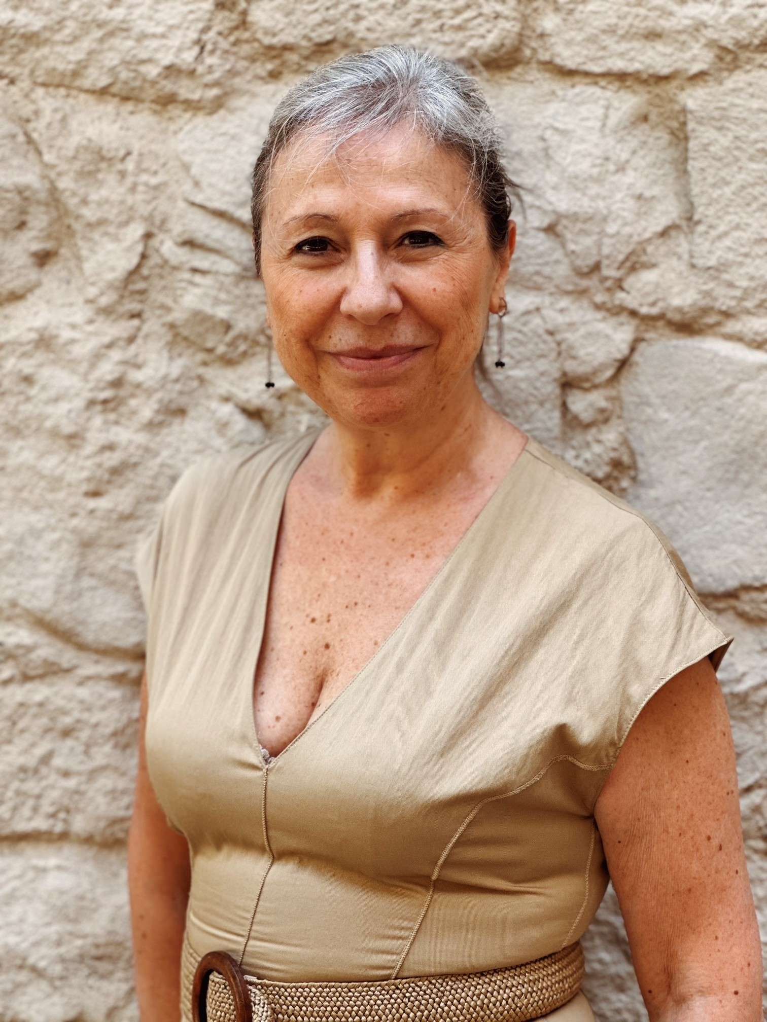 Retrato de Elsa Patitucci, consultas de astrología védica y sanación a distancia